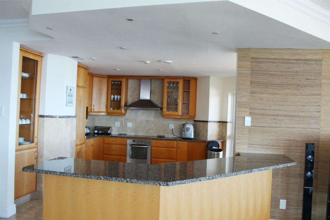 Unit 1101 Oyster Rock Appartement Durban Buitenkant foto