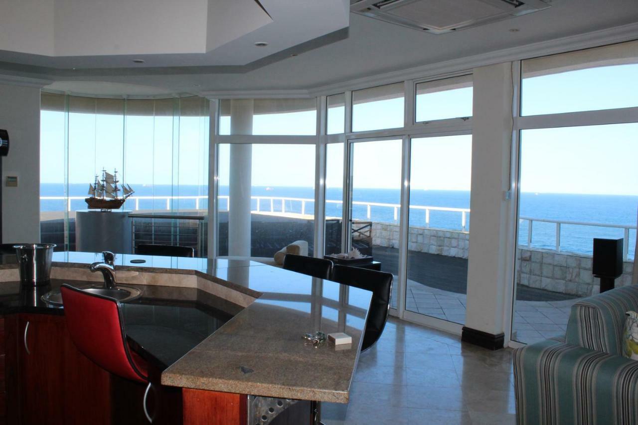 Unit 1101 Oyster Rock Appartement Durban Buitenkant foto