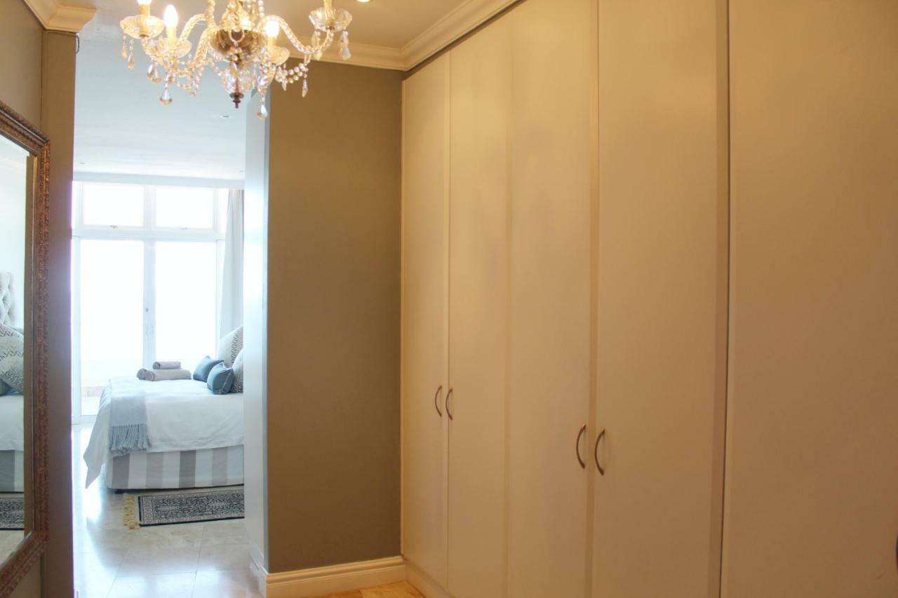 Unit 1101 Oyster Rock Appartement Durban Buitenkant foto