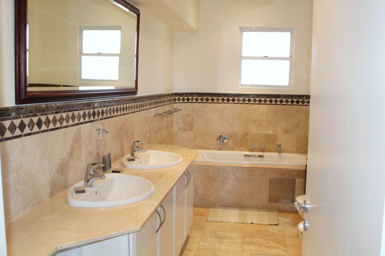 Unit 1101 Oyster Rock Appartement Durban Buitenkant foto
